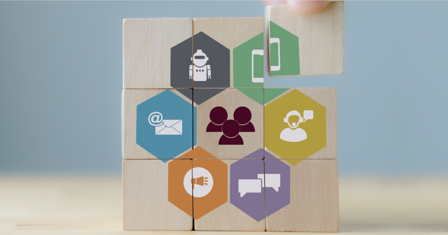 Hành vi người dùng hiện nay là đa điểm chạm (omnichannel) 